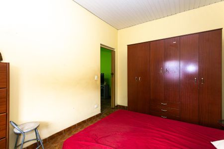 Casa à venda com 329m², 3 quartos e 3 vagas Casa à venda com 329m², 3 quartos e 3 vagasQuarto 1