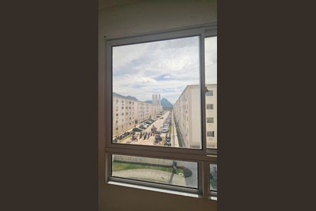 Sala de apartamento para alugar com 2 quartos, 43m² em Vargem Pequena, Rio de Janeiro