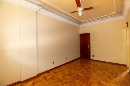 Apartamento à venda com 80m², 2 quartos e sem vaga