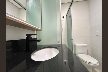 Apartamento para alugar com 70m², 2 quartos e 1 vagaBanheiro social 