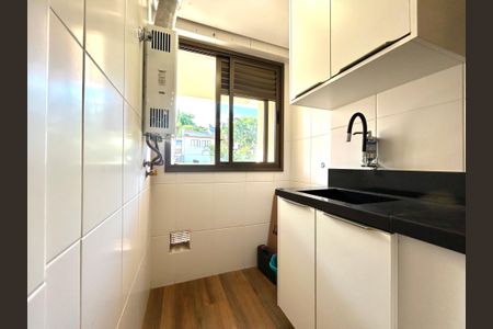 Apartamento para alugar com 70m², 2 quartos e 1 vagaÁrea de Serviço