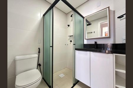 Apartamento para alugar com 70m², 2 quartos e 1 vagaBanheiro suíte 