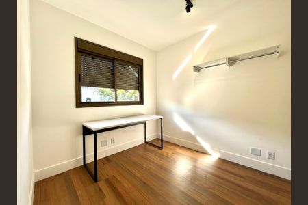 Sala de apartamento para alugar com 2 quartos, 70m² em Pantanal, Florianópolis