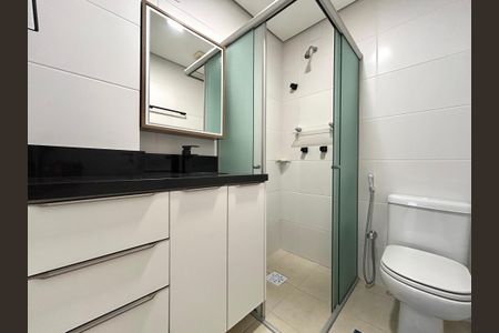 Apartamento para alugar com 70m², 2 quartos e 1 vagaBanheiro social 