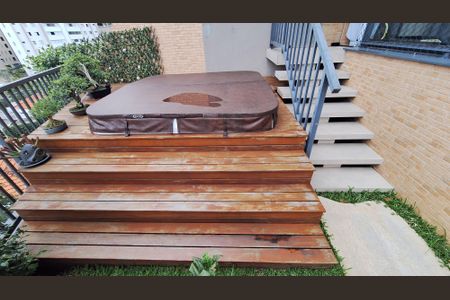 Apartamento à venda com 210m², 2 quartos e 2 vagasJacuzzi