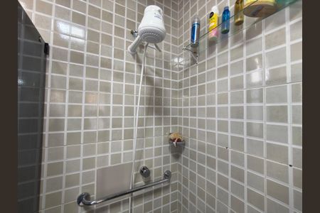 Casa de condomínio à venda com 400m², 3 quartos e 2 vagasBanheiro Social 2