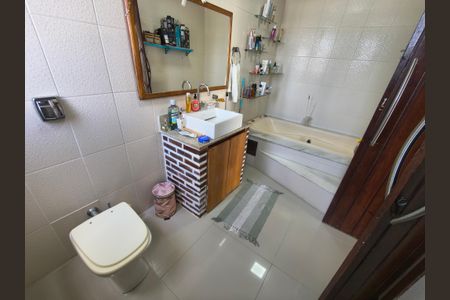 Casa de condomínio à venda com 400m², 3 quartos e 2 vagasBanheiro Suíte