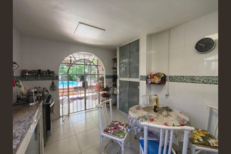 Casa de condomínio à venda com 400m², 3 quartos e 2 vagasCozinha