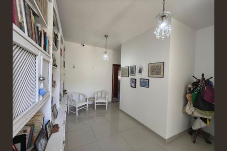 Casa de condomínio à venda com 400m², 3 quartos e 2 vagasEscritório