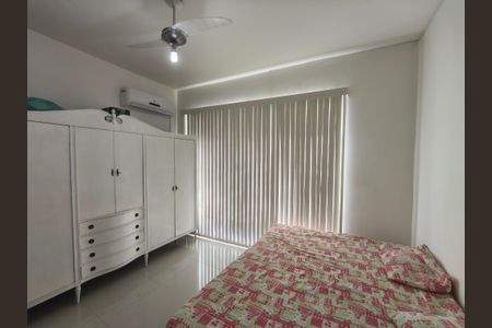 Casa de condomínio à venda com 400m², 3 quartos e 2 vagasSuíte