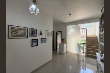 Casa de condomínio à venda com 400m², 3 quartos e 2 vagasEscritório