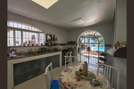Casa de condomínio à venda com 400m², 3 quartos e 2 vagasCozinha