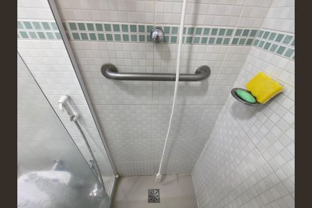 Casa de condomínio à venda com 400m², 3 quartos e 2 vagasBanheiro Social