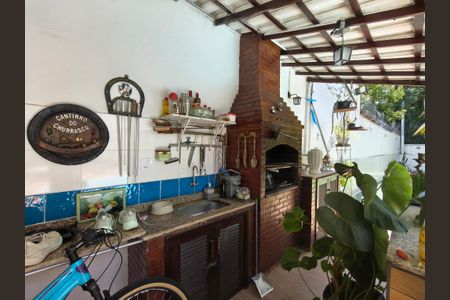 Casa de condomínio à venda com 400m², 3 quartos e 2 vagasÁrea comum