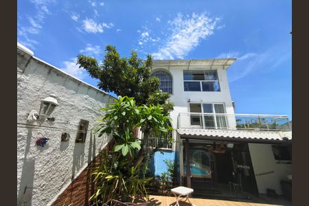 Casa de condomínio à venda com 400m², 3 quartos e 2 vagasÁrea comum