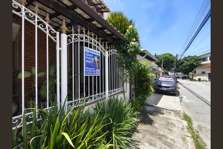 Casa de condomínio à venda com 400m², 3 quartos e 2 vagasFachada