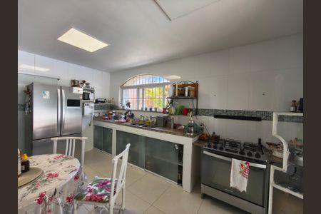 Casa de condomínio à venda com 400m², 3 quartos e 2 vagasCozinha