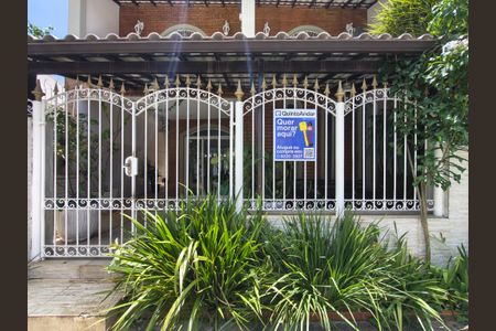 Casa de condomínio à venda com 400m², 3 quartos e 2 vagasFachada