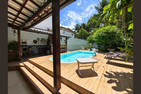 Casa de condomínio à venda com 400m², 3 quartos e 2 vagasÁrea comum