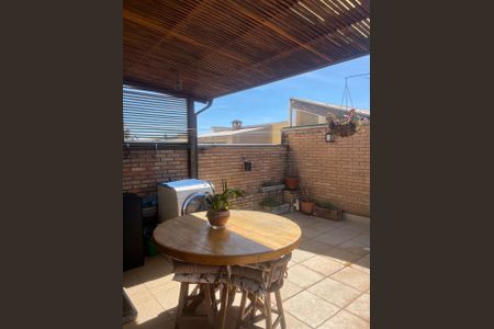 Apartamento à venda com 115m², 2 quartos e 2 vagas Apartamento à venda com 115m², 2 quartos e 2 vagasÁrea comum