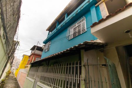 Casa à venda com 72m², 2 quartos e sem vaga Casa à venda com 72m², 2 quartos e sem vagaFachada
