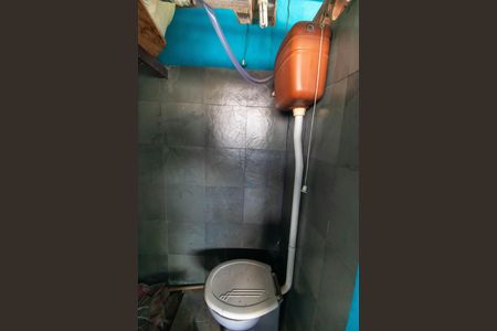 Casa à venda com 72m², 2 quartos e sem vaga Casa à venda com 72m², 2 quartos e sem vagaBanheiro