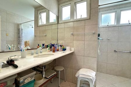 Casa à venda com 500m², 3 quartos e 2 vagas