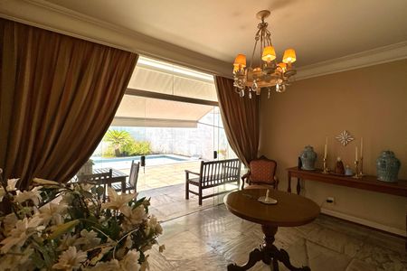 Casa à venda com 500m², 3 quartos e 2 vagas