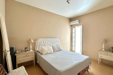 Casa à venda com 500m², 3 quartos e 2 vagas