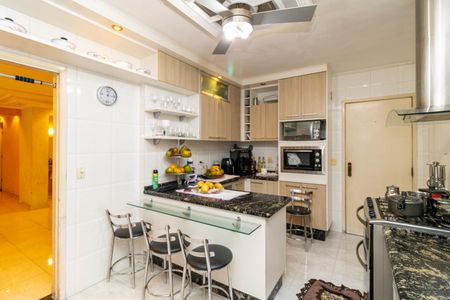 Apartamento à venda com 146m², 3 quartos e 1 vaga Apartamento à venda com 146m², 3 quartos e 1 vagaCozinha