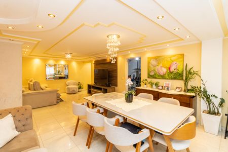 Apartamento à venda com 146m², 3 quartos e 1 vaga Apartamento à venda com 146m², 3 quartos e 1 vagaSala