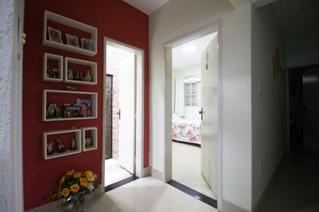 Casa para alugar com 150m², 3 quartos e 6 vagas Casa para alugar com 150m², 3 quartos e 6 vagasCorredor