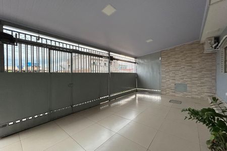 Casa para alugar com 150m², 3 quartos e 6 vagas Casa para alugar com 150m², 3 quartos e 6 vagasGaragem