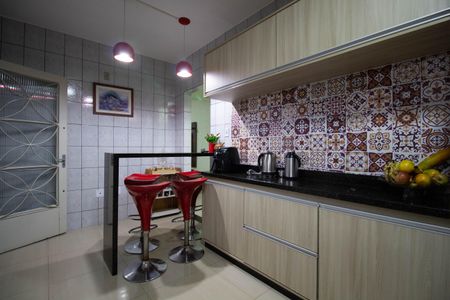 Casa para alugar com 150m², 3 quartos e 6 vagas Casa para alugar com 150m², 3 quartos e 6 vagasCozinha