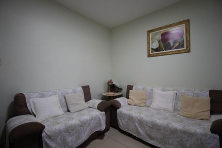 Sala 1 de casa para alugar com 3 quartos, 96m² em Q 604, Brasília