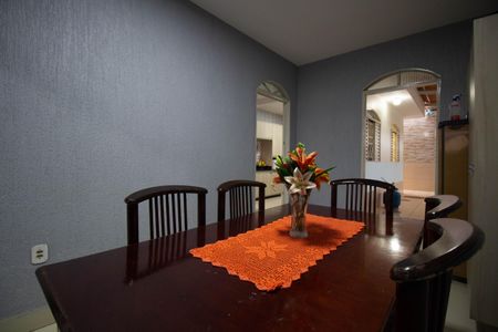 Casa para alugar com 150m², 3 quartos e 6 vagas Casa para alugar com 150m², 3 quartos e 6 vagasSala 1