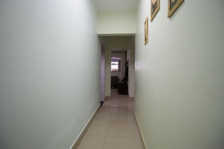 Casa para alugar com 150m², 3 quartos e 6 vagas Casa para alugar com 150m², 3 quartos e 6 vagasCorredor