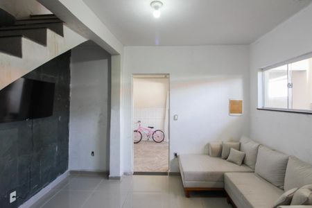 Sala de casa para alugar com 3 quartos, 90m² em Minas Caixa, Belo Horizonte