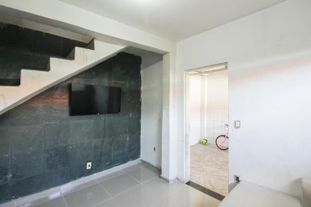 Sala de casa para alugar com 3 quartos, 90m² em Minas Caixa, Belo Horizonte