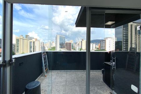 Apartamento à venda com 117m², 3 quartos e 2 vagas Apartamento à venda com 117m², 3 quartos e 2 vagasCobertura