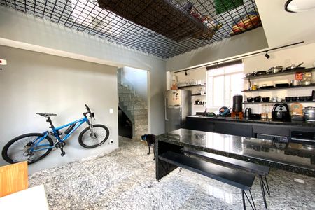 Sala de apartamento à venda com 3 quartos, 117m² em Funcionários, Belo Horizonte