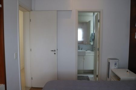 Apartamento à venda com 97m², 3 quartos e 2 vagasQuarto 2