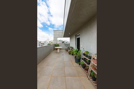 Apartamento para alugar com 116m², 2 quartos e 3 vagasVaranda