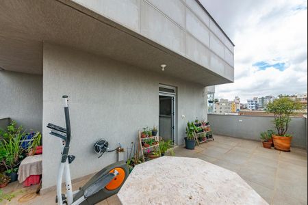 Apartamento para alugar com 116m², 2 quartos e 3 vagasVaranda