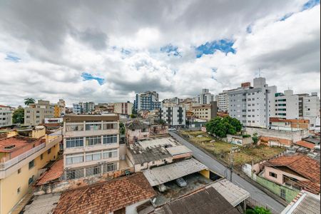 Apartamento para alugar com 116m², 2 quartos e 3 vagasVaranda