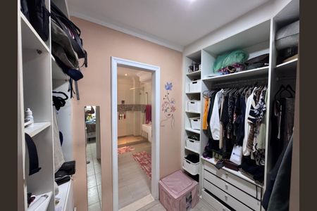 Casa de condomínio para alugar com 310m², 4 quartos e 1 vaga Casa de condomínio para alugar com 310m², 4 quartos e 1 vagaSuíte 1 - Closet