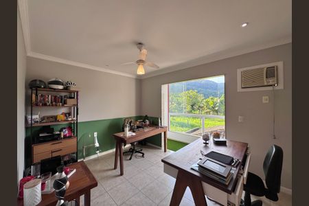 Casa de condomínio para alugar com 310m², 4 quartos e 1 vaga Casa de condomínio para alugar com 310m², 4 quartos e 1 vagaSuíte 4