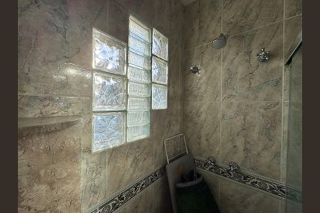 Casa de condomínio para alugar com 310m², 4 quartos e 1 vaga Casa de condomínio para alugar com 310m², 4 quartos e 1 vagaSuíte 4 - Banheiro