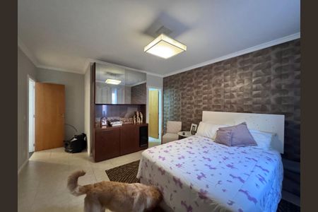 Casa de condomínio para alugar com 310m², 4 quartos e 1 vaga Casa de condomínio para alugar com 310m², 4 quartos e 1 vagaSuíte 2