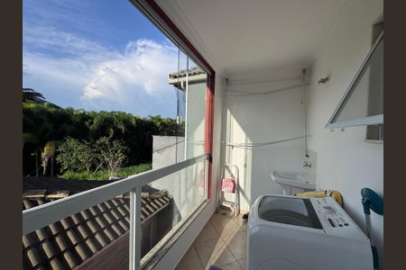 Casa de condomínio para alugar com 310m², 4 quartos e 1 vaga Casa de condomínio para alugar com 310m², 4 quartos e 1 vagaÁrea de Serviço